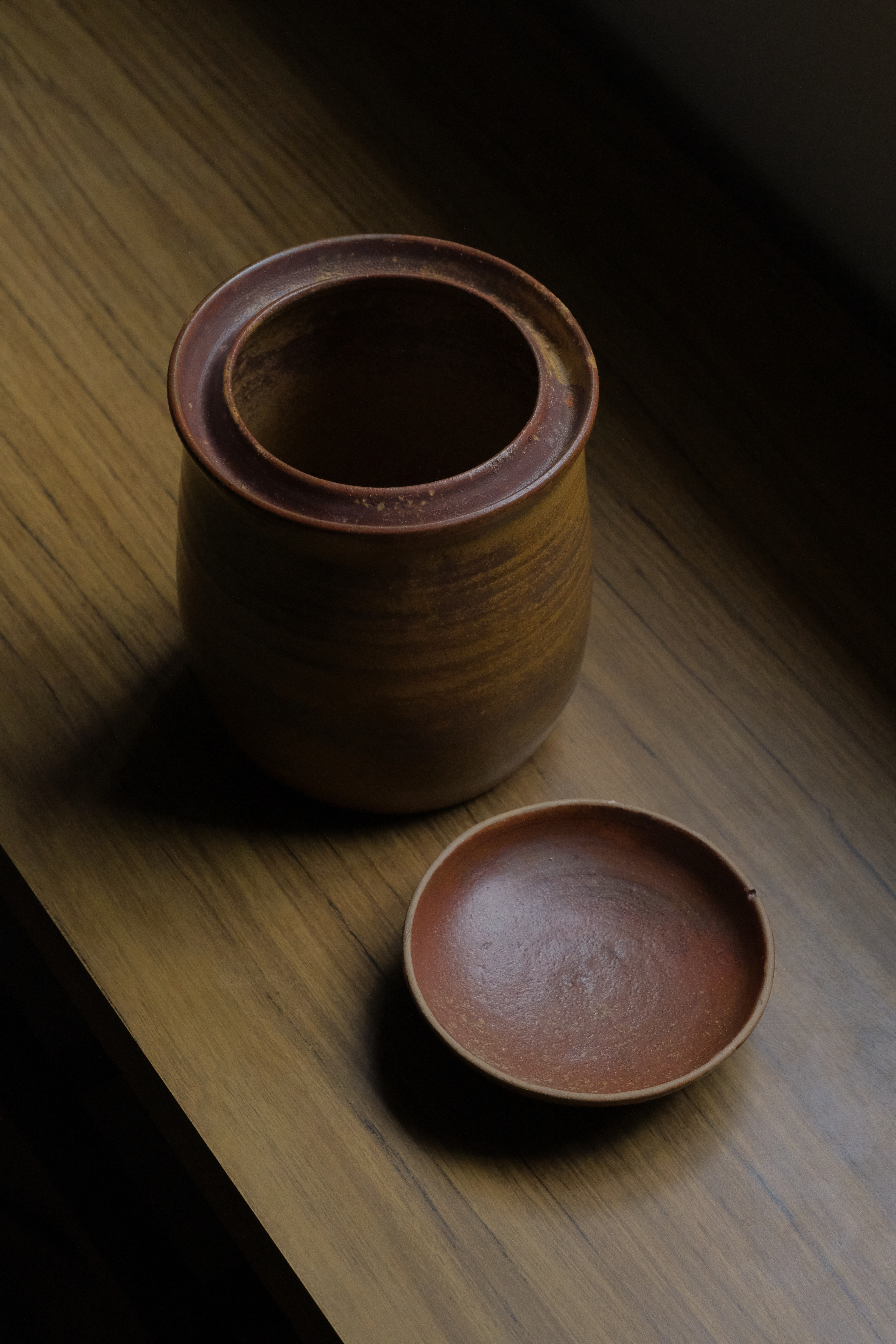 Pots by Ola Roman
